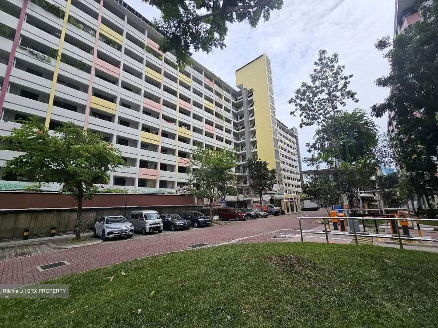 TOA PAYOH COURT (D12), Shop House #618117161